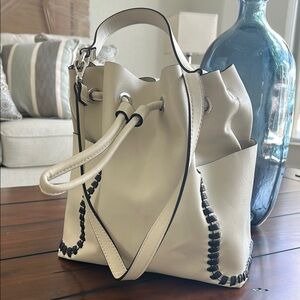 Zara Basic Crossbody Bucket 2 large side pockets Elegant Cream Bucket Bag